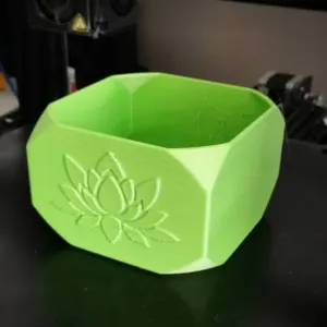 Planter with lotus - Vase 0009