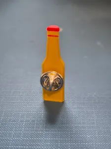 pin botellín de cerveza