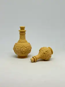 装饰精美的药水瓶