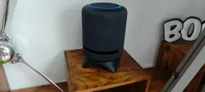 Very cool Alexa Studio Table Stand // Holder V1