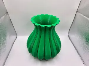 Vase with Heptagon Pattern