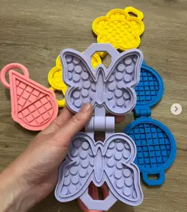 PRINT IN PLACE - WAFFLE MAKER - BUTTERFLY - FOR SENSORY PLAY