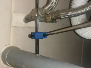 Axe lock sink