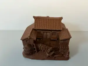 farmhouse courtyard