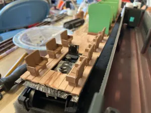 O scale train seat