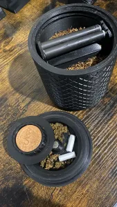Pot à Tabac tout en un avec Rouleuse et compartiment Filtres