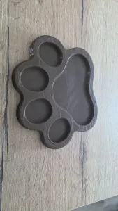 Paw-shaped tray