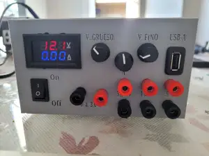 Fuente de alimentación regulable