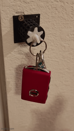 Belongings Hanger[]Impossible passthrough LITE Storagesystem
