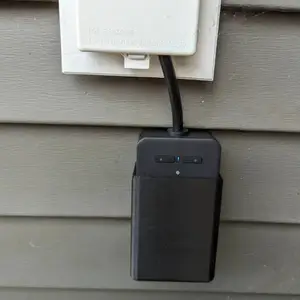 Wyze outdoor plug mount
