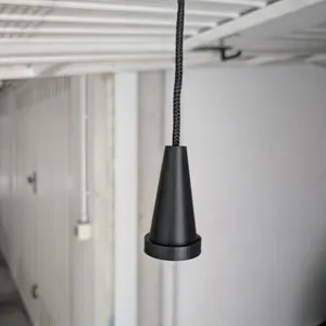 Handle to close garage
