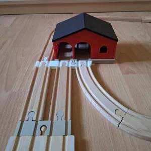 Adapter wooden rail and railroad