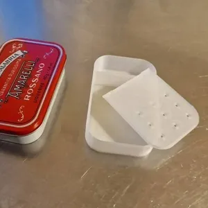 Altoids ultra-compact live bait and lure box