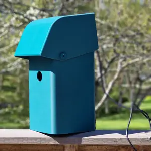 Birdhouse with Built-In Camera Roof