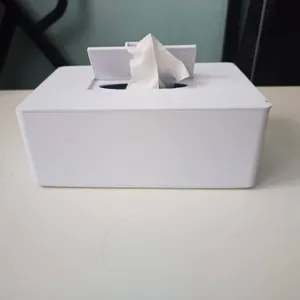 Feuchttuchbox mit Deckel – schlicht, elegant & funktional.