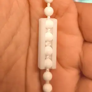 Clutch (clip) for window blinds