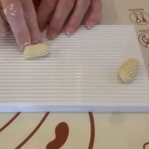 attrezzo per gnocchi