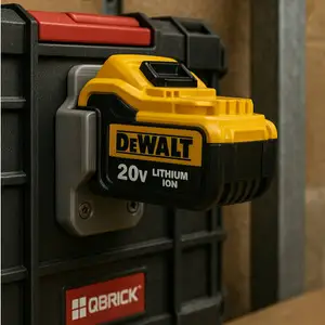 DeWalt 18–20V / FlexVolt Battery Holder for Qbrick / Garage
