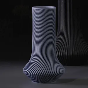 Bezier twist vase
