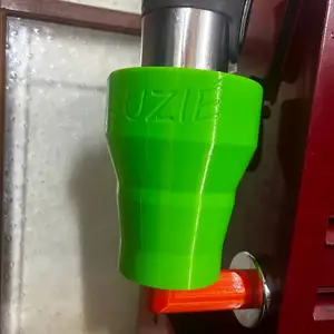Cup Holder for heavy machinery magnetised