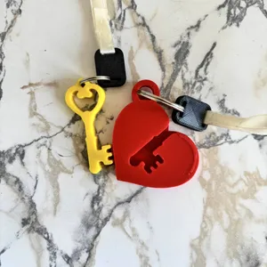 Mother’s Day Keychain – Heart & Key Set