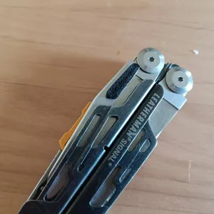 Leatherman Signal Thumb Stud