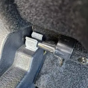 Hyundai Coupe, Tiburon, Tuscani Parcel Shelf Clip