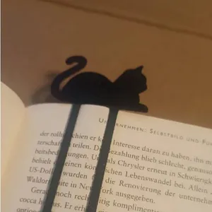 Cat laying down bookmark