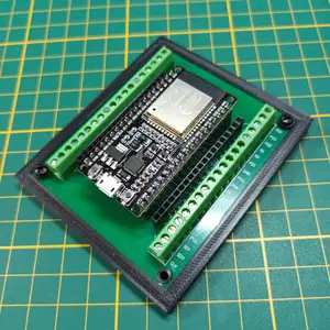 Breadboard Aufnahme für ESP32