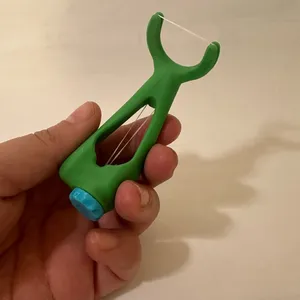 Reusable flosser