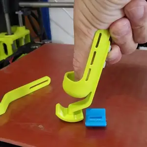 cat prosthetic leg
