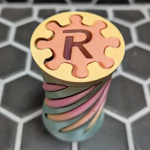 Spiral Internal Letter R Fidget 180 Deg Twist Passthrough