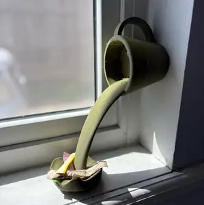 Floating coffee cup